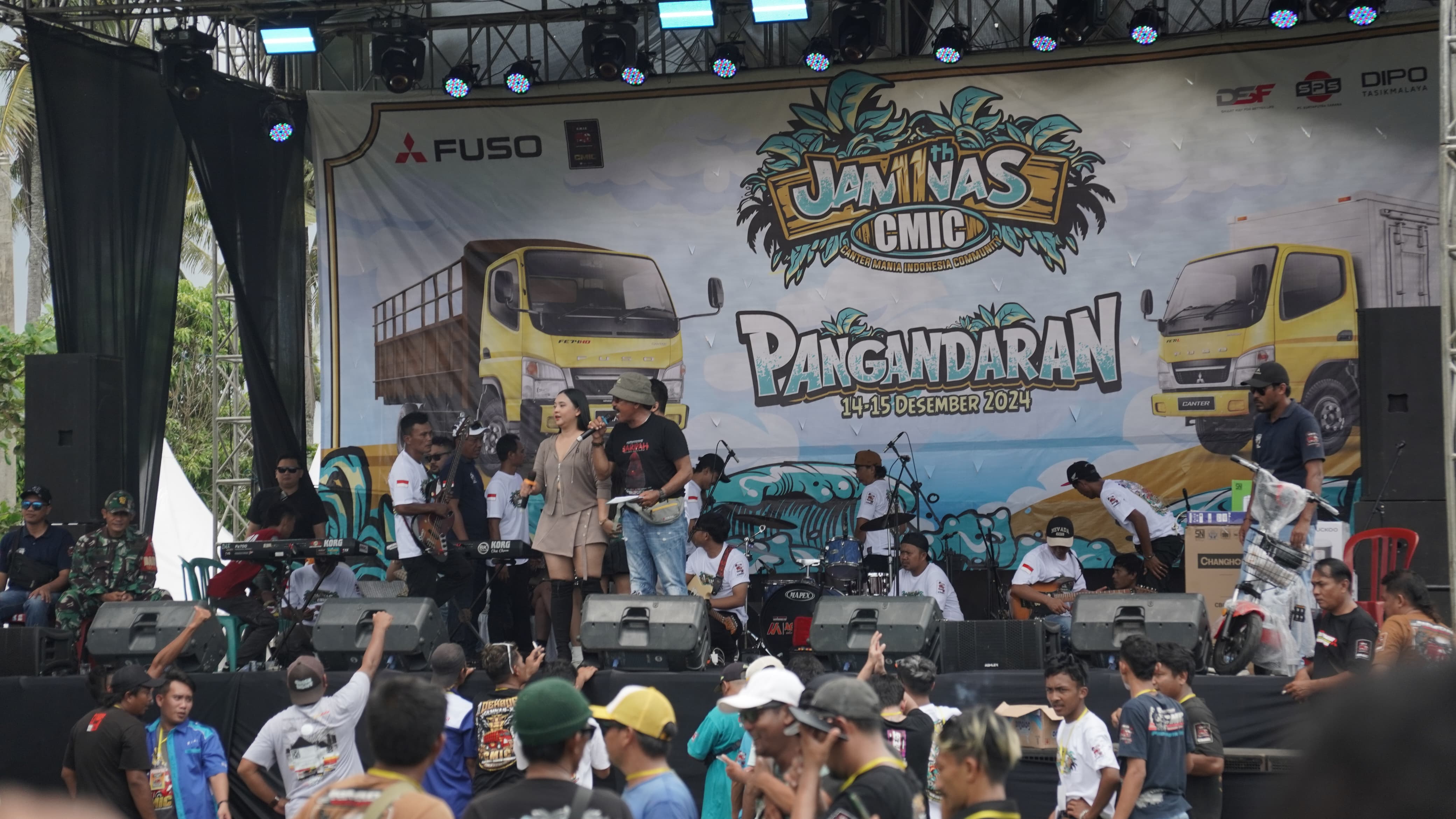 Mitsubishi Fuso Perkuat Solidaritas Supir Truk di Jambore Nasional Canter Mania Indonesia Community ke-11